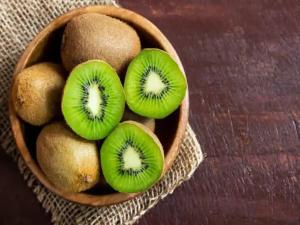Quality Custom Sweet Kiwi Fruit Can Product 425g Per For Meal Daily Party Children Favor wholesale