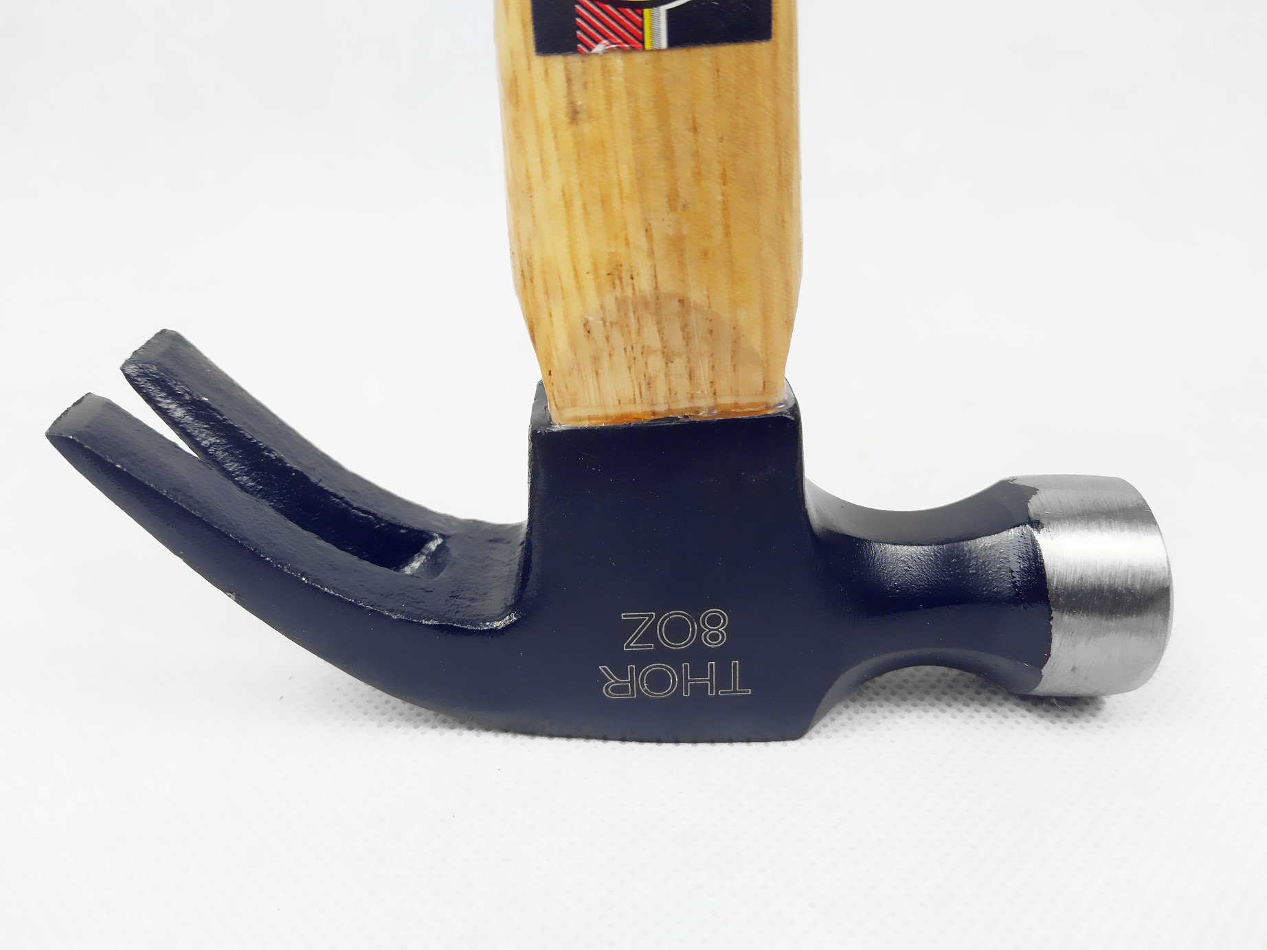 8OZ American Type Carbon Steel Wood Handle Carpenter Claw Hammer in Hand Tools