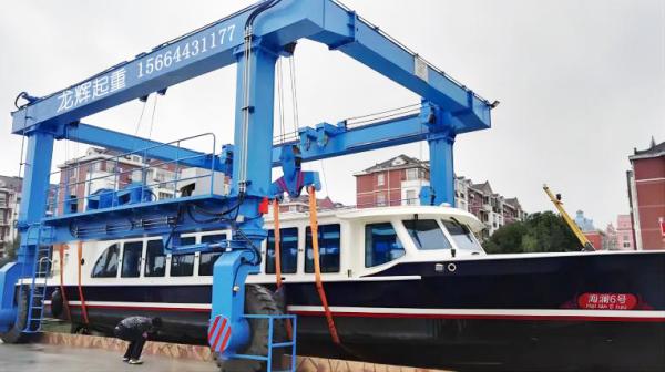 Cheap Customized Yacht Lifting Crane With 12 Months Warranty Easily Operate for sale