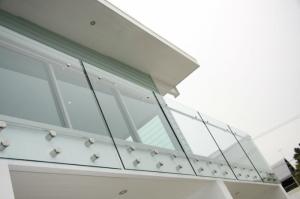 Quality Infinity Glass Railing 12mm , Decking Glass Panel Railings BS6206 wholesale