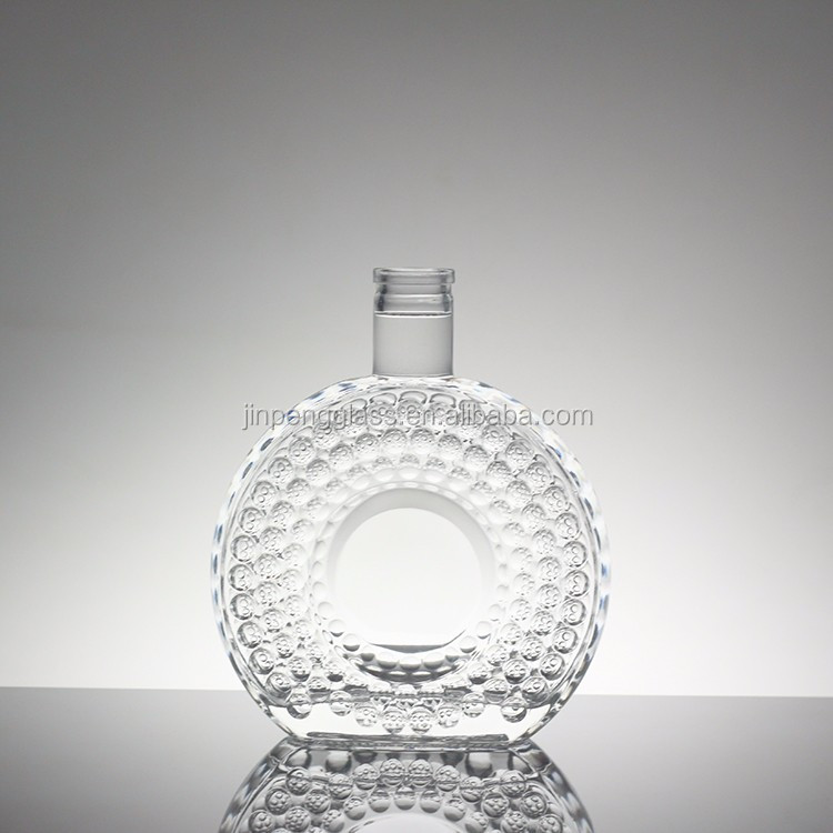 Popular Design Super Flint 700ml Vodka Glass Bottle with Cork and Transparent Glass
