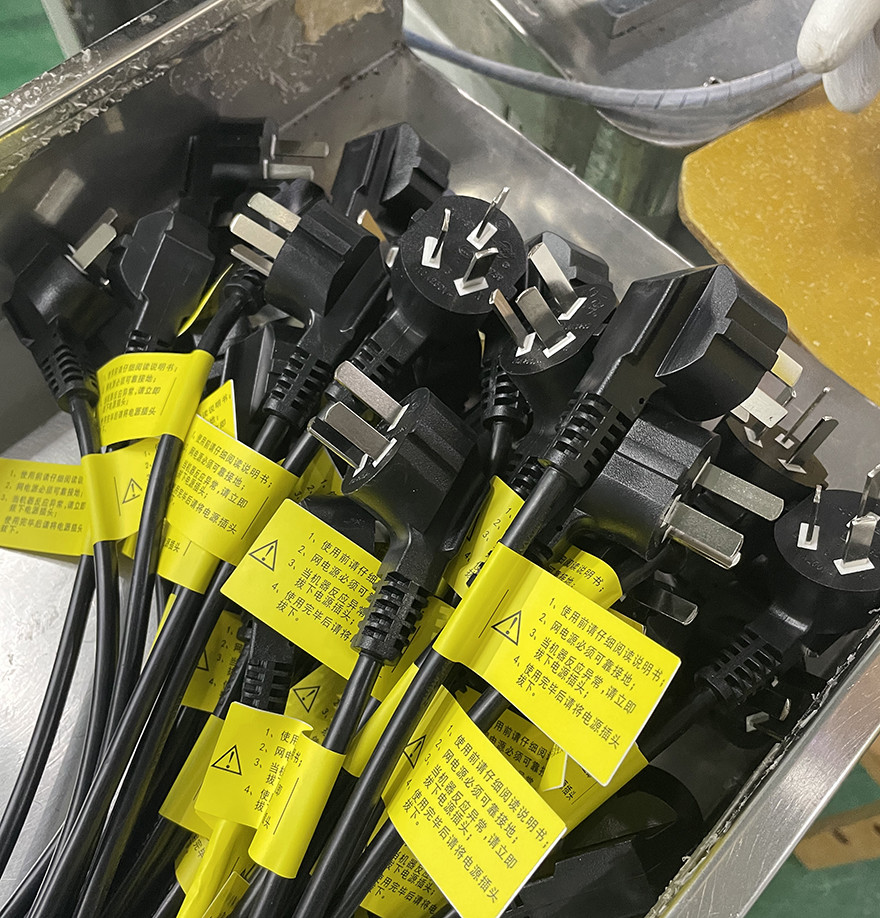 Waterproof OEM Power Cable With Plug
