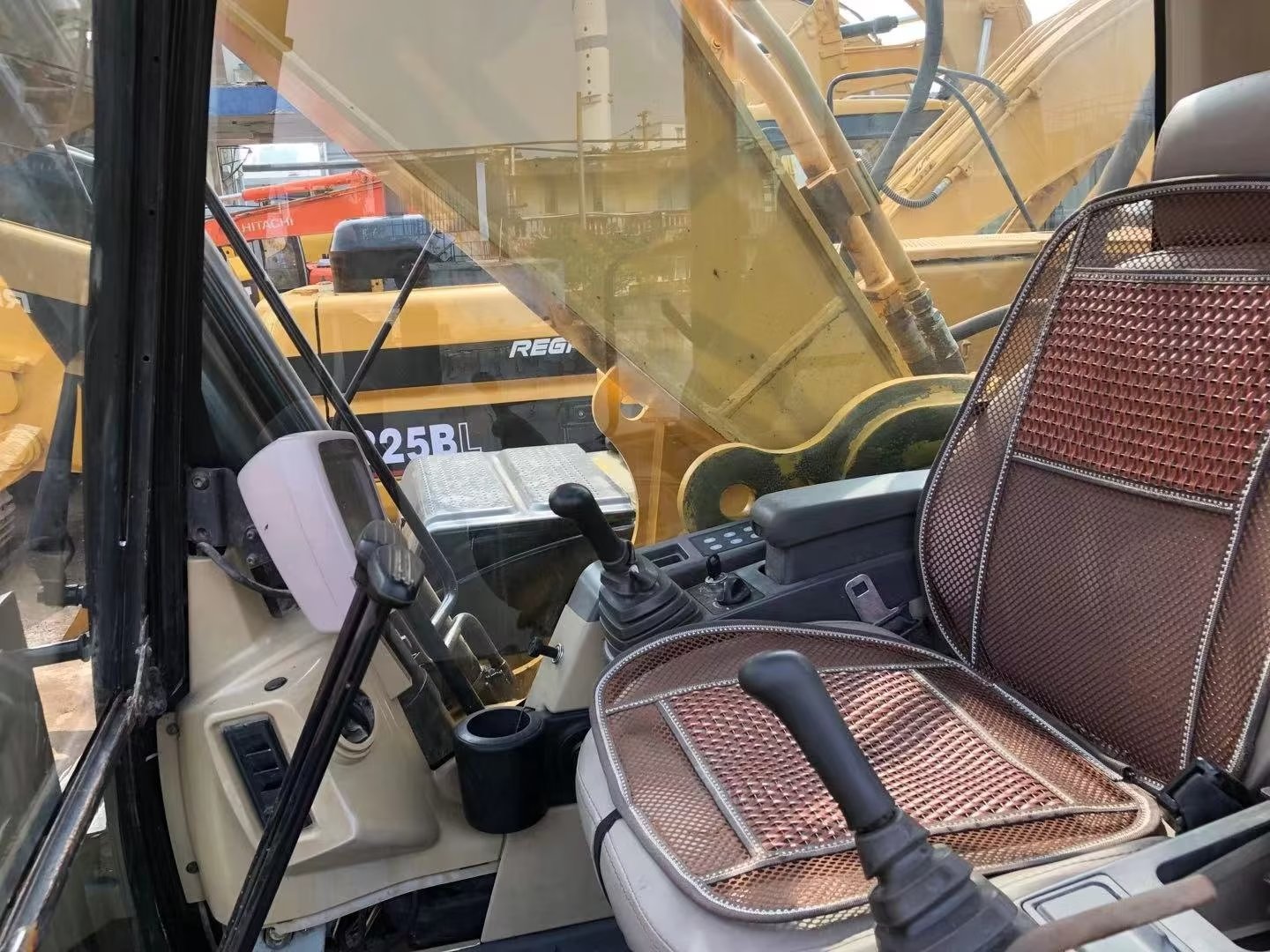 Used Cat Caterpillar 330 C Excavator Maximum Drawbar Pull 66094 lbs Hydraulic Pump Other