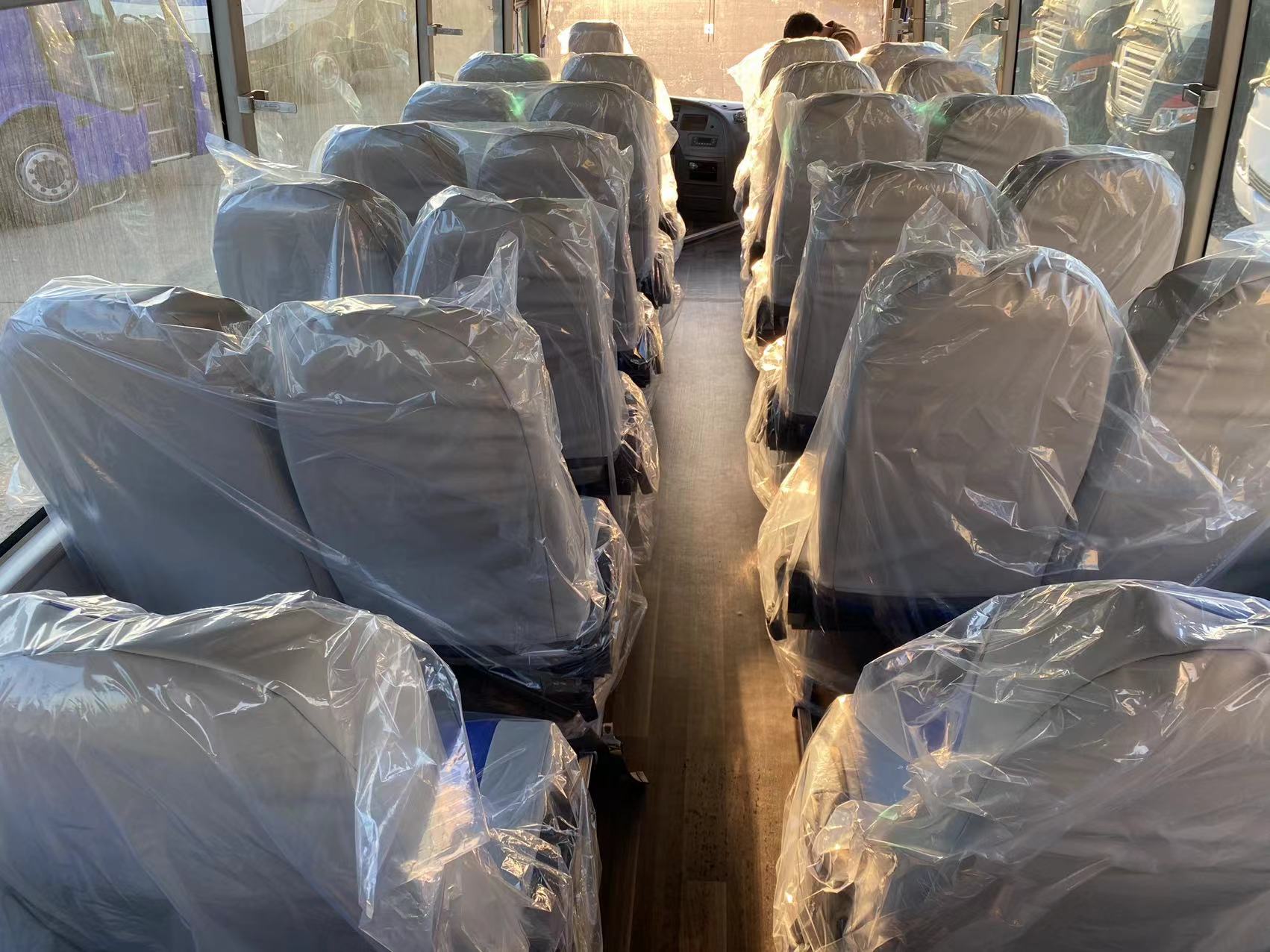 45 Seater Used Bus Sale 40 Seater Coach Buses Left Hand Drive and Leaf Spring Suspension
