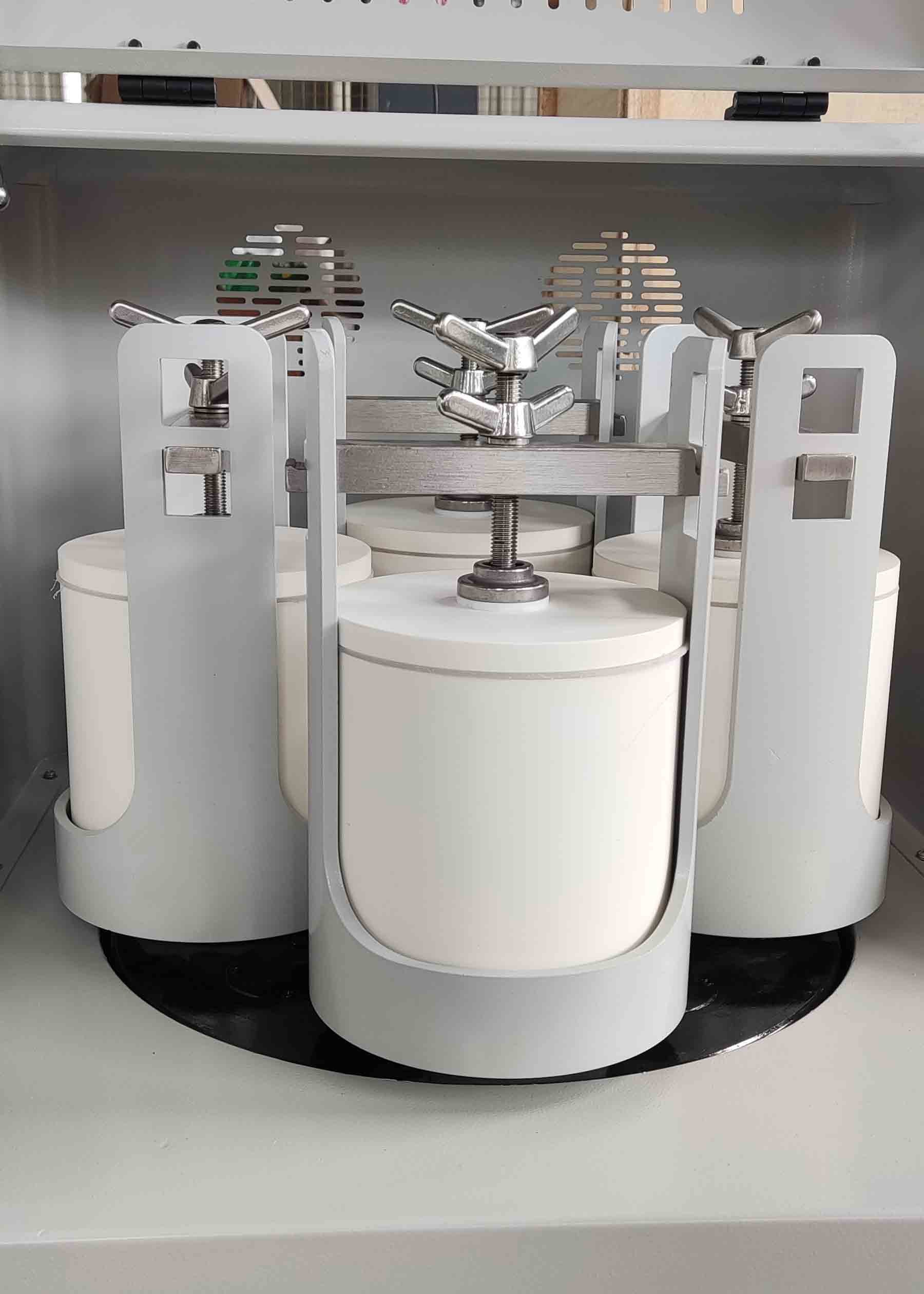 70-580rpm Laboratory Scale Planetary Ball Mill For Grinding And Mixing