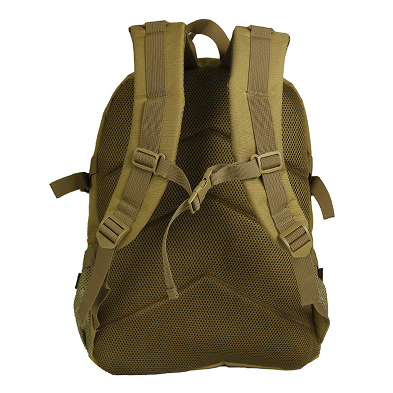 Special Travel Outdoor Bag with Large Capacity and Zipper Closure in Green