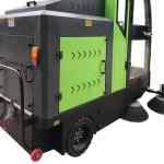 Manually 4 Brush Head 48V Road Cleaning Sweeper Width 2000mm Lead Acid Battery