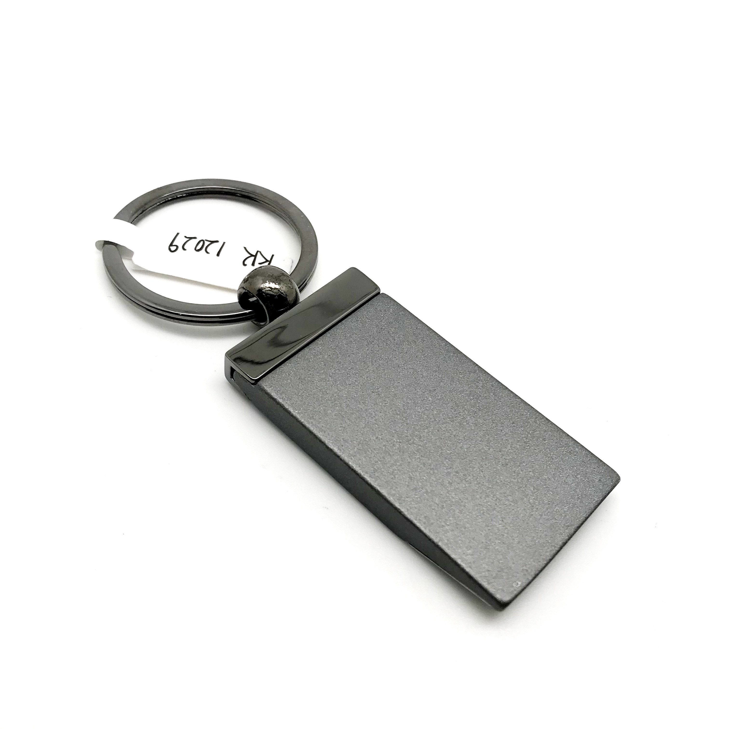Customizable Metal Keychain Holder with Black Gun Finish and MOQ of 500