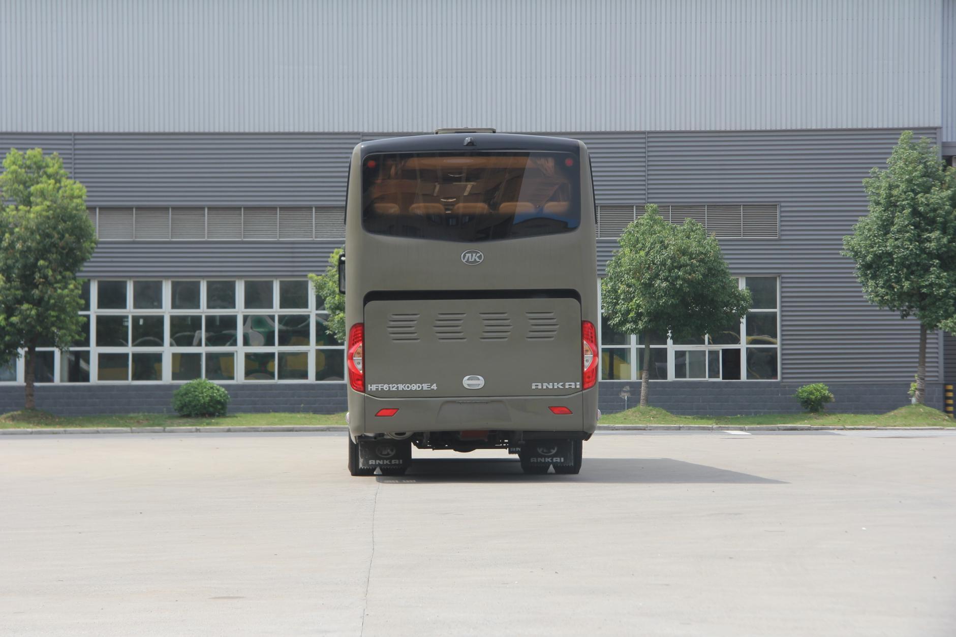 Customer's Requirement LHD Drive Type 50 Seats Diesel Bus for Luxury and Coaches