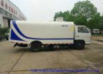 JMC 4X2 Vacuum Road Sweeper Truck , Street Cleaner Truck With High Pressure