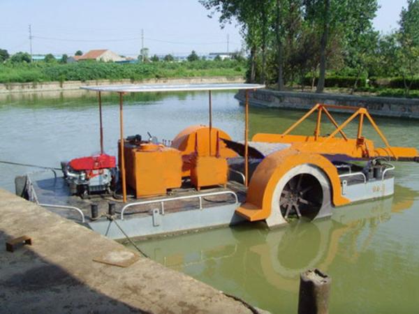 50 Liter Capacity Steel Aquatic Weed Harvester With 115kw Diesel Powered 2