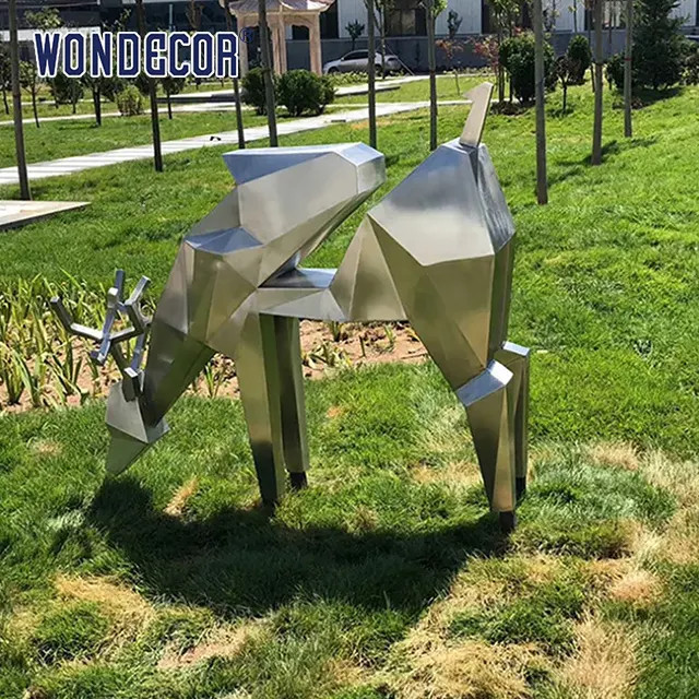 Geometric Polyhedral Deer Forged Metal Sculpture 120cm For Outdoor Decoration