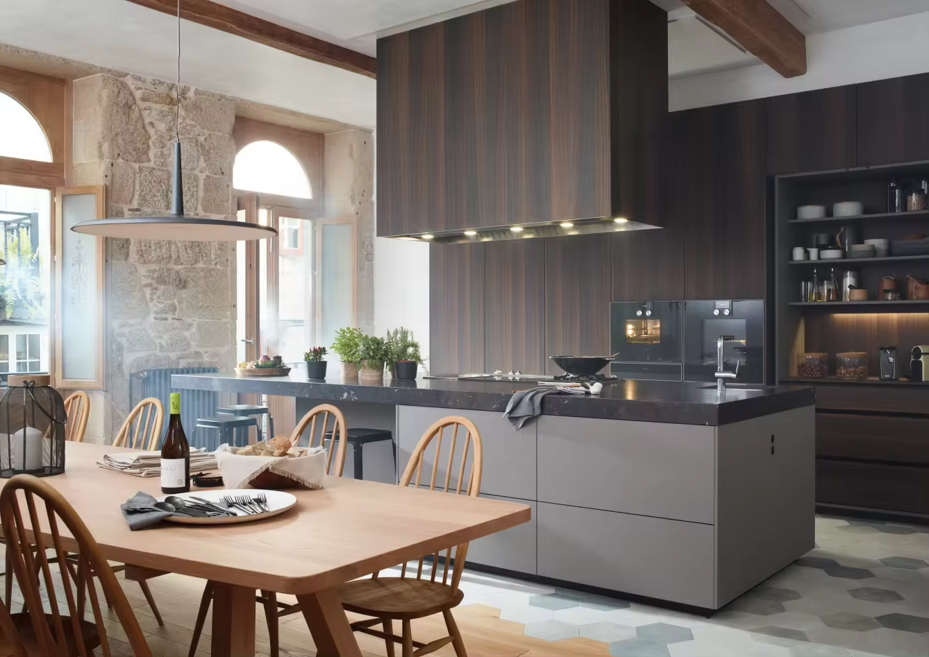 Waterproof Fireproof Advantage in Modern Style Veneer Wood Kitchen Cabinet and Island