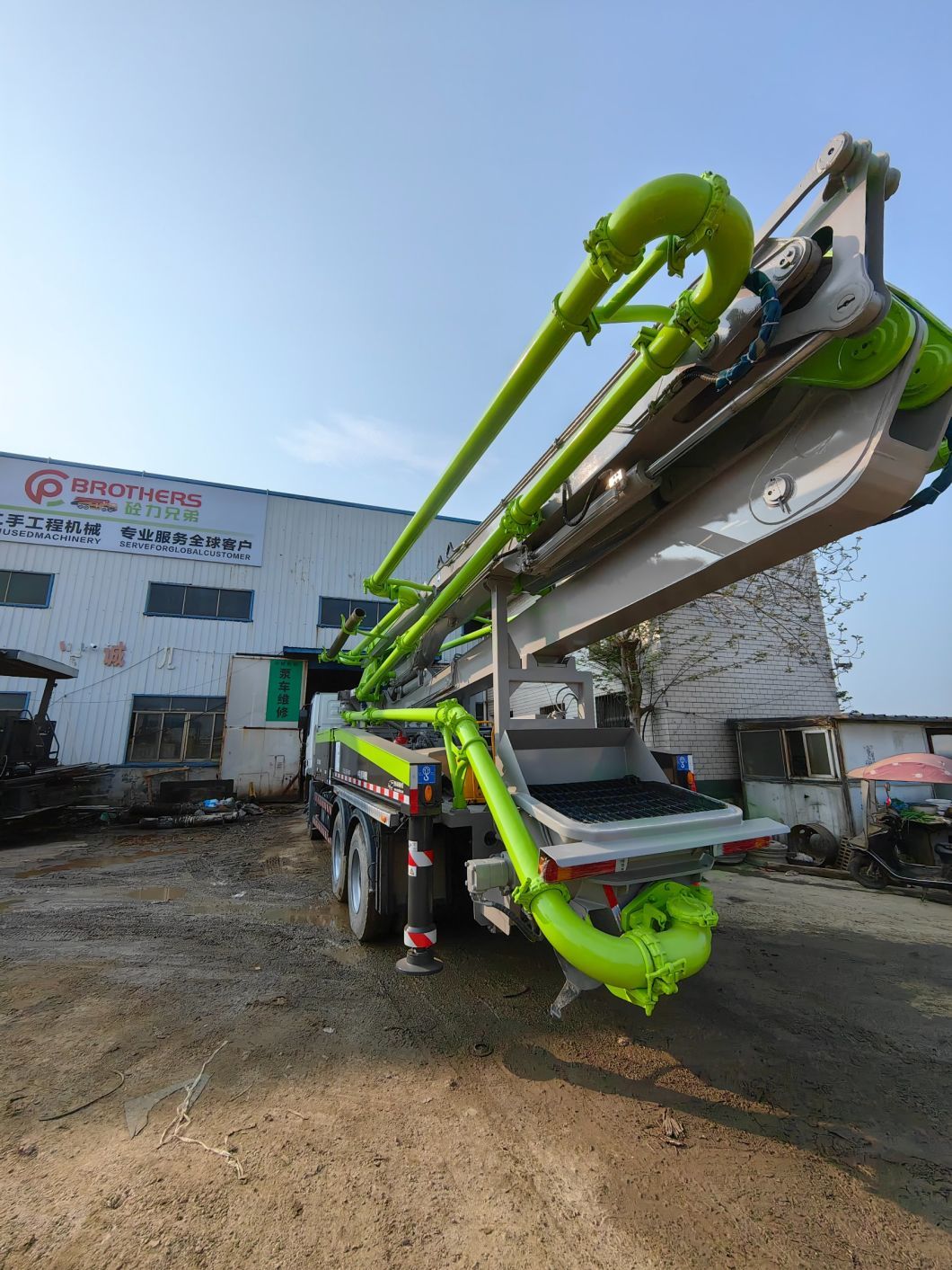 Renew Best-Selling 38m Boom Truck Mounted Concrete Pump Benz Chassis with Favorable Price