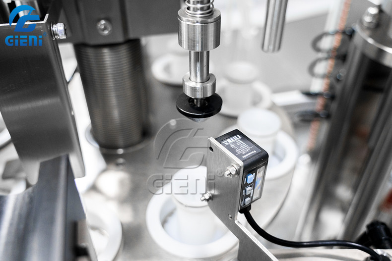 PLC Control 50ML Cosmetic Tube Filling Machine With Water Cooling System