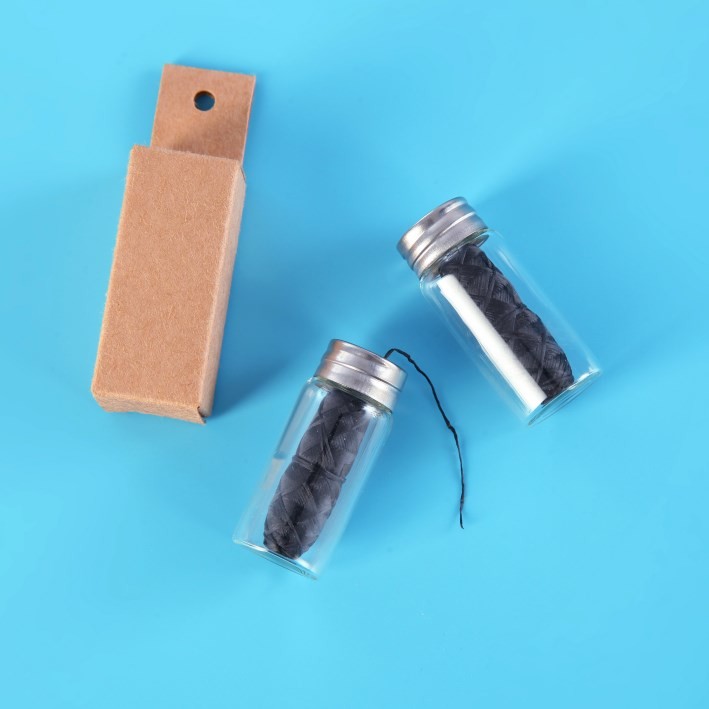 Kids Use Compostable Dental Floss Peppermint Flavor Zero Waste