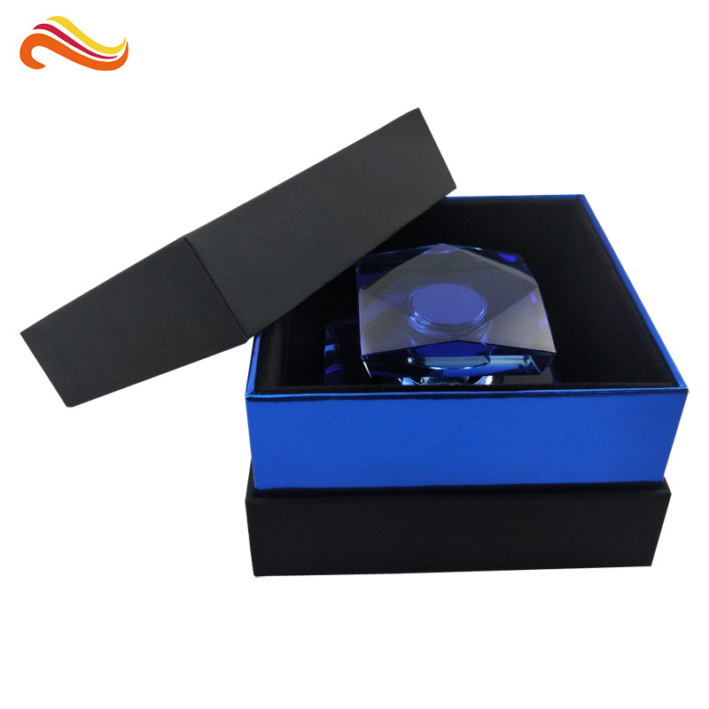 Cardboard Folding Magnetic Cosmetic Packaging Boxes With Ribbon