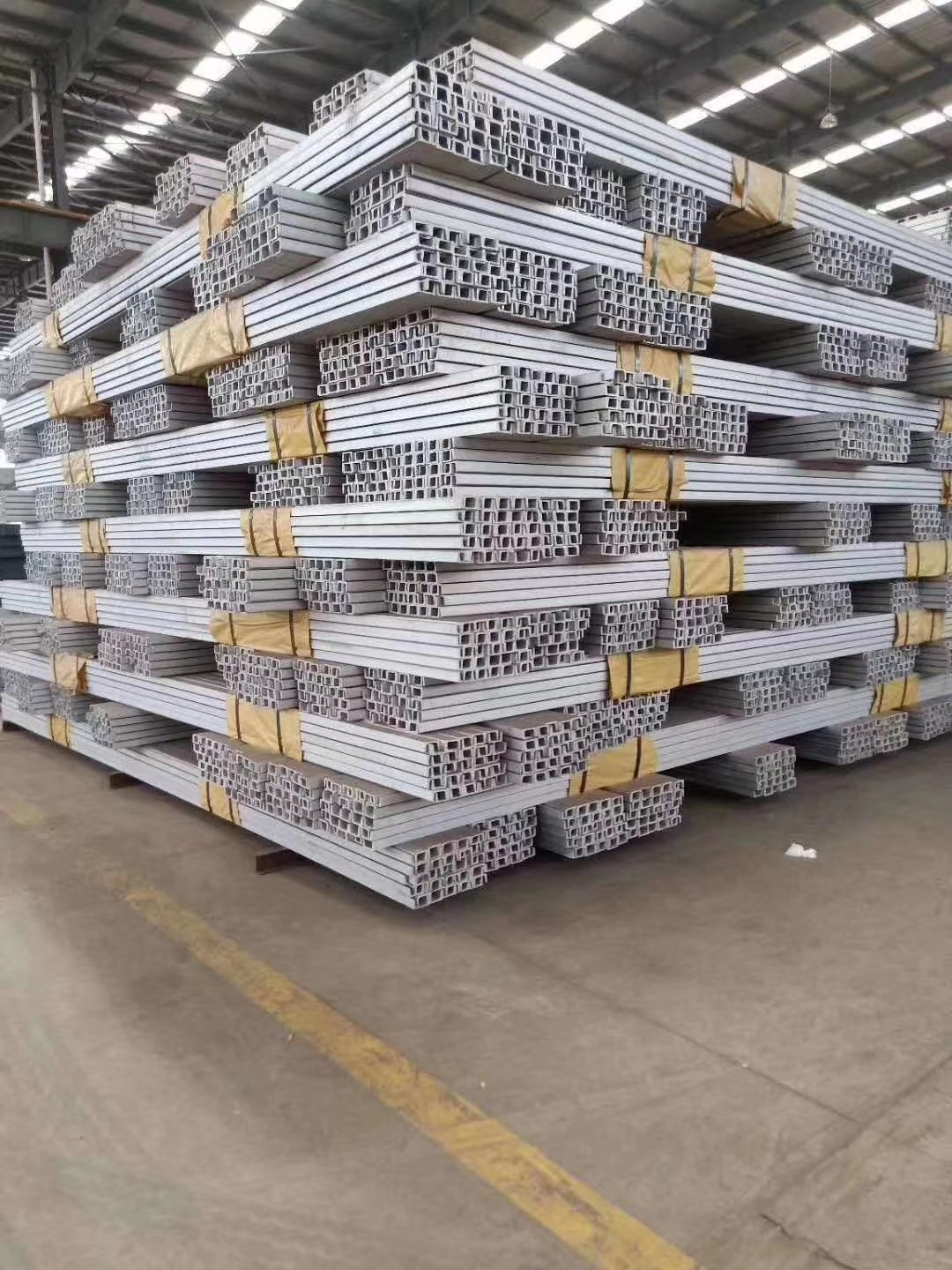 Welded Seamless Stainless Steel Square Tube 2205 5mm-2500mm
