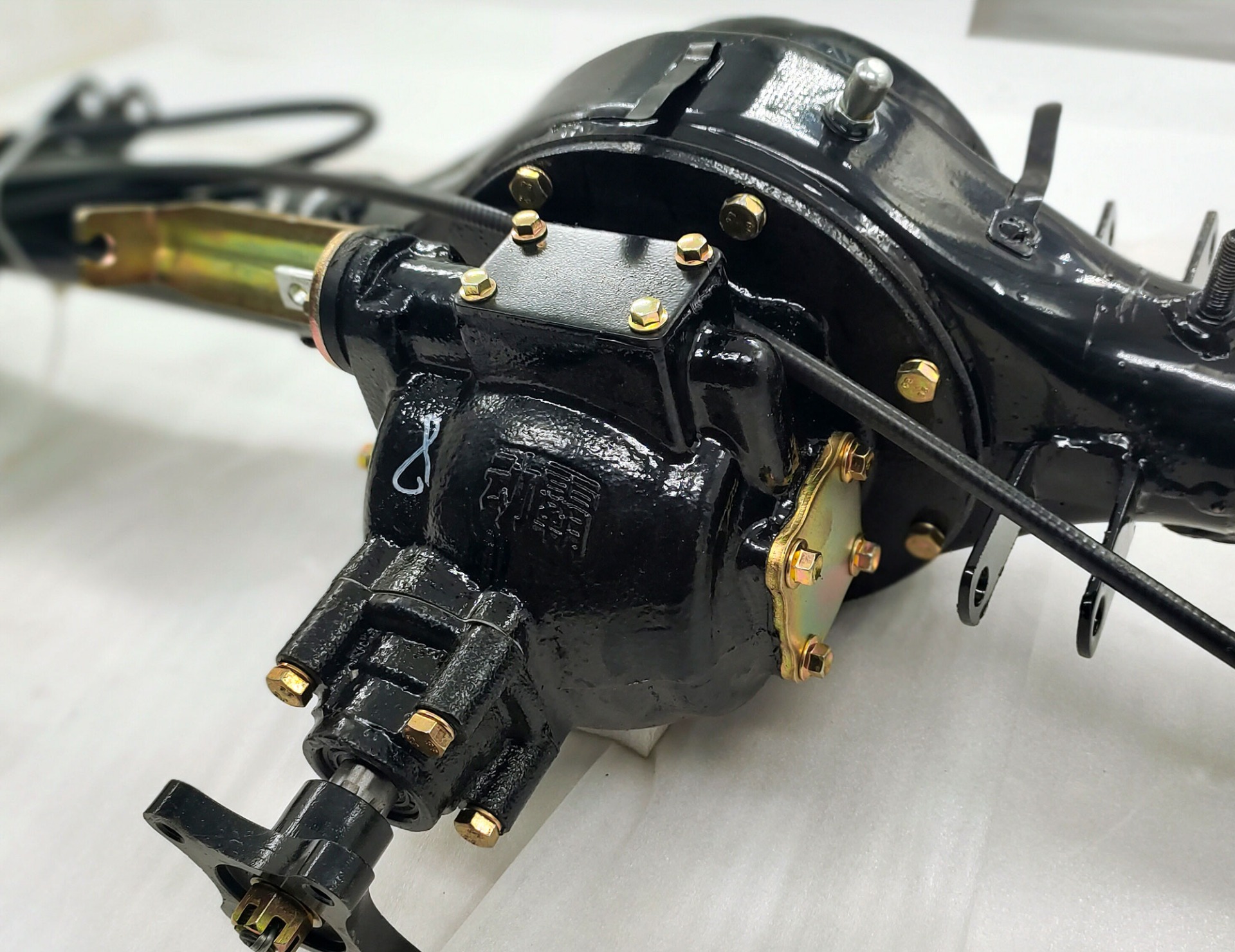 Directly from DAYANG 's in 220 Drum Oil Brake Rear Axle for Tricycle Spare Parts