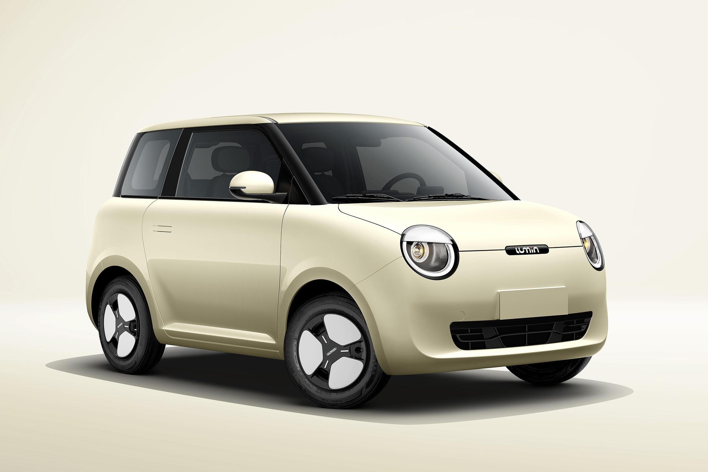 CLTC Pure Electric Range 301KM Changan Mini EV Mini Electric Car 35kw
