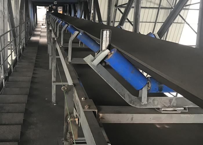 Conveyor Carrying Idler Rollers To Keep Belt Running In Track For Tube Conveyor System