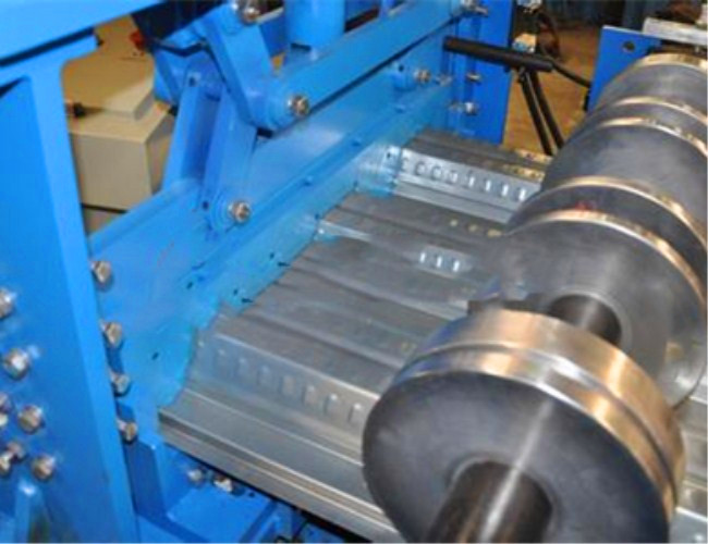 Metal Deck Sheet Roll Forming Machine 10-15m / Min Production Capacity