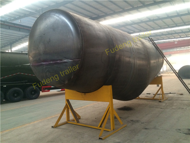 V / W Type 30 Ton To 80 Ton Cement Silo Trailer / 3 Axles Bulk Tank Truck