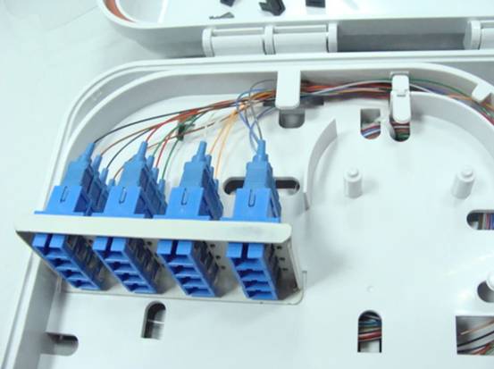 FC,SC,ST,LC optinal Safe Fiber Distribution Box ODF For Splitter Installation