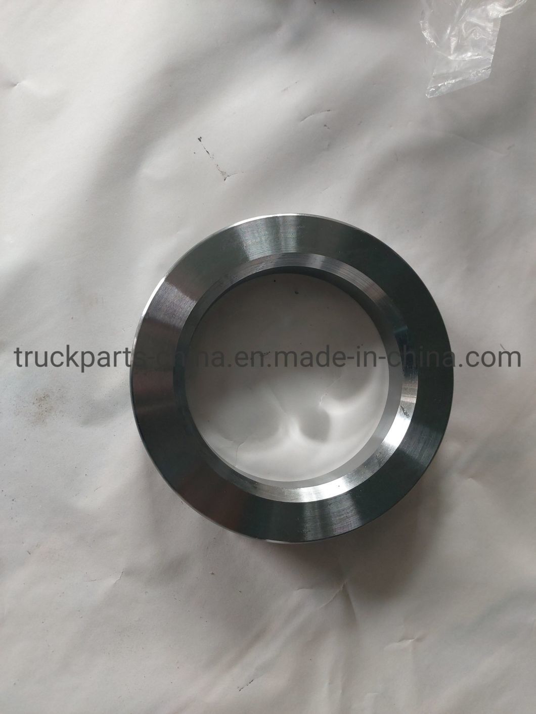 Sinotruk HOWO Truck Parts Balance Shaft Oil Seal Inner Ring Bearing Oil Seal 199114520136