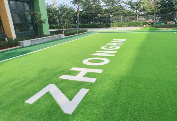 Premium Lush Garden Artificial Grass With UV Protection Garden Decoration 40mm