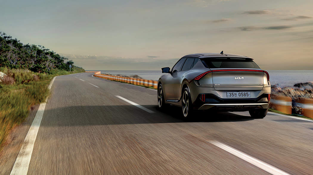 2023 2024 CLTC Endurance 617KM/555KM Pure Electric Coupe Kia Energy EV6 Made in and with 100 km/h Acceleration 3.5S-7.3S