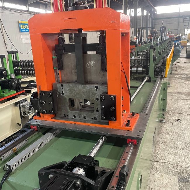 Hangzhou Maxwell Precision Roll Forming Machine For C Z Purlin 100-300mm