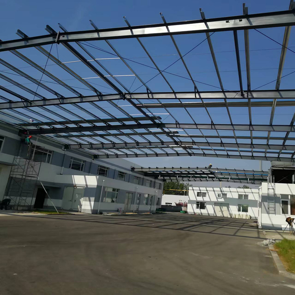 Q235 Construction Pre Fabricated Steel Buildings With Sandwich Panel Roof Cladding