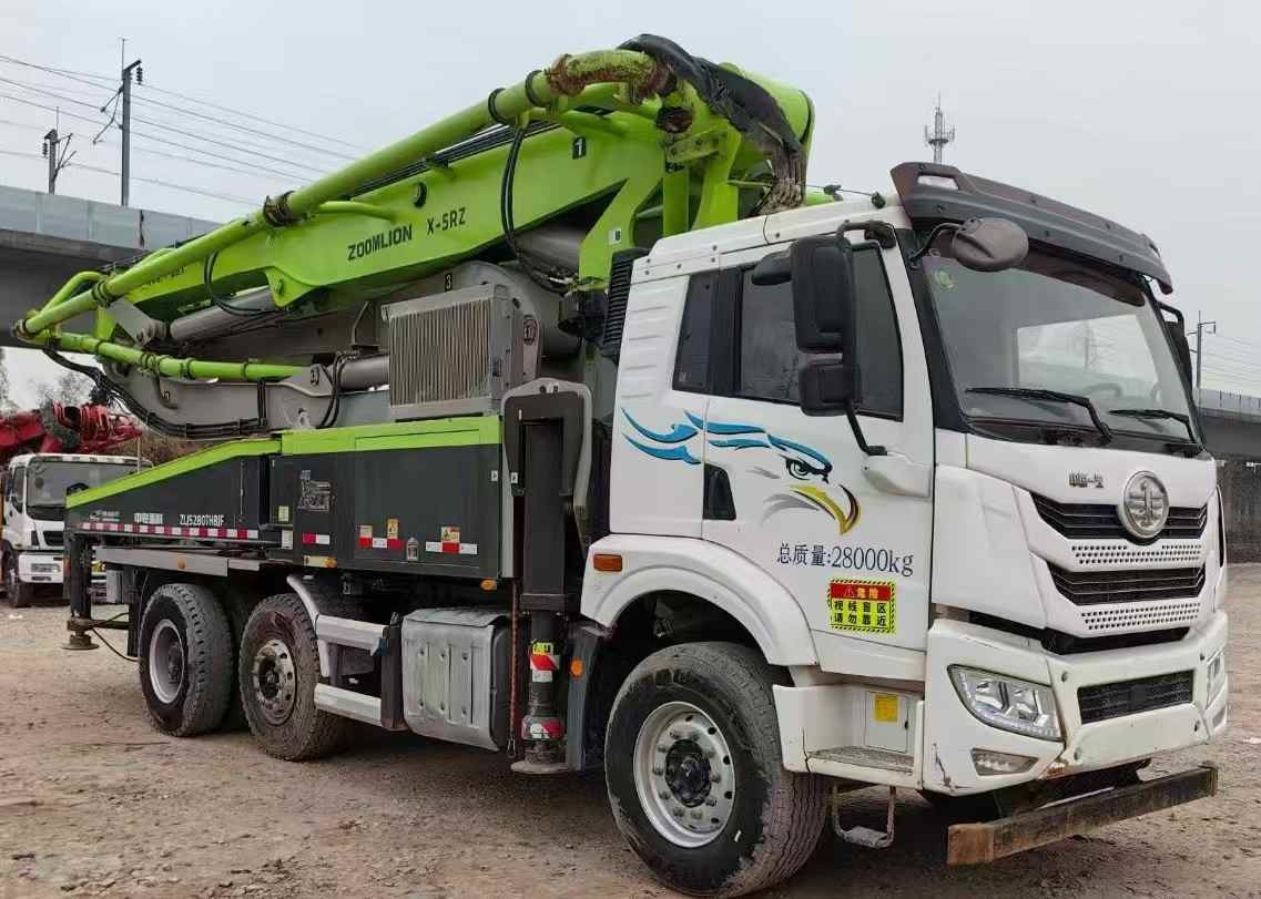 2021 Used Hydraulic Concrete Pump 43 Meters With 3 Axles Mercedes Benz Chassis