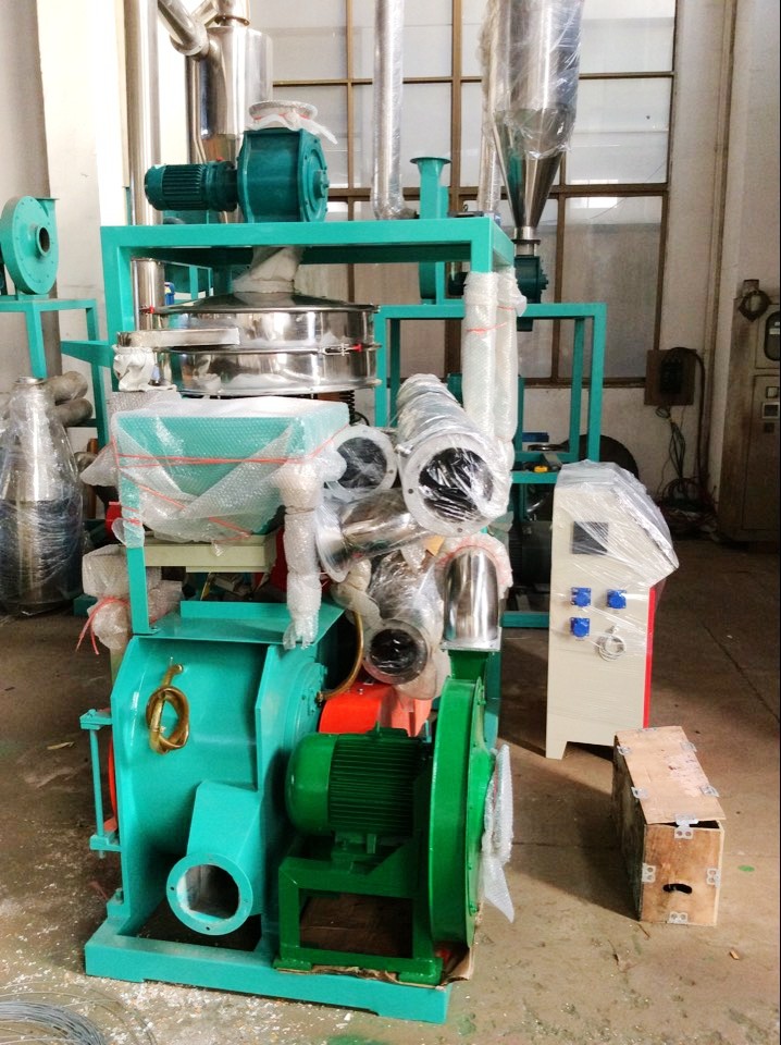 Small PVC Pulverizer Machine Turbine 500 Adjustable Fineness Dust Collection