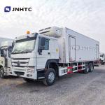 Sinotruk HOWO Euro2 6x4 Refrigerated Delivery Van Beverages Drinks