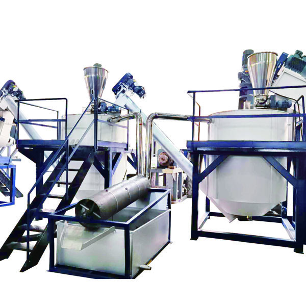 Streamlined PET Bottle Washing Line 490kw Industrial Plastic Recycling Machine 500 - 3000kg/H