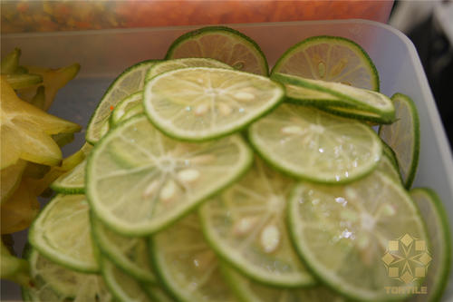 Lemon slices