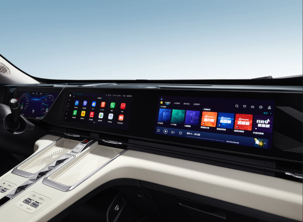 Haval Xiaolong Max Hybrid Electric Car Four-Wheel Drive Smart Flagship Edition Energy Automobiles 4758*1895*1725mm 235/55 R19
