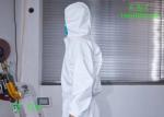 Antibacterial Disposable Plastic Gowns CPE Isolation Gown With Thumb Up