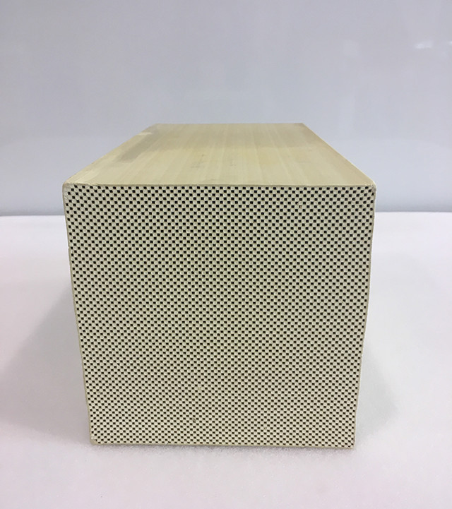 200 Cell Diesel Car Dpf Catalyst Material Exhaust Regeneration High Performance