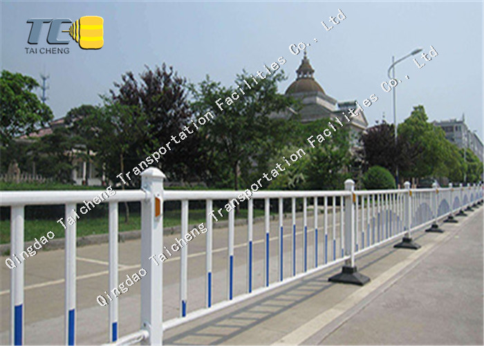 Roadside Municipal Guardrail Crowd Control Crash Safety Traffic Fence Isolation Barrier