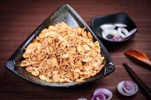 Quality 30*30mm 6% Moisture Crispy Fried Shallot For Hotel wholesale