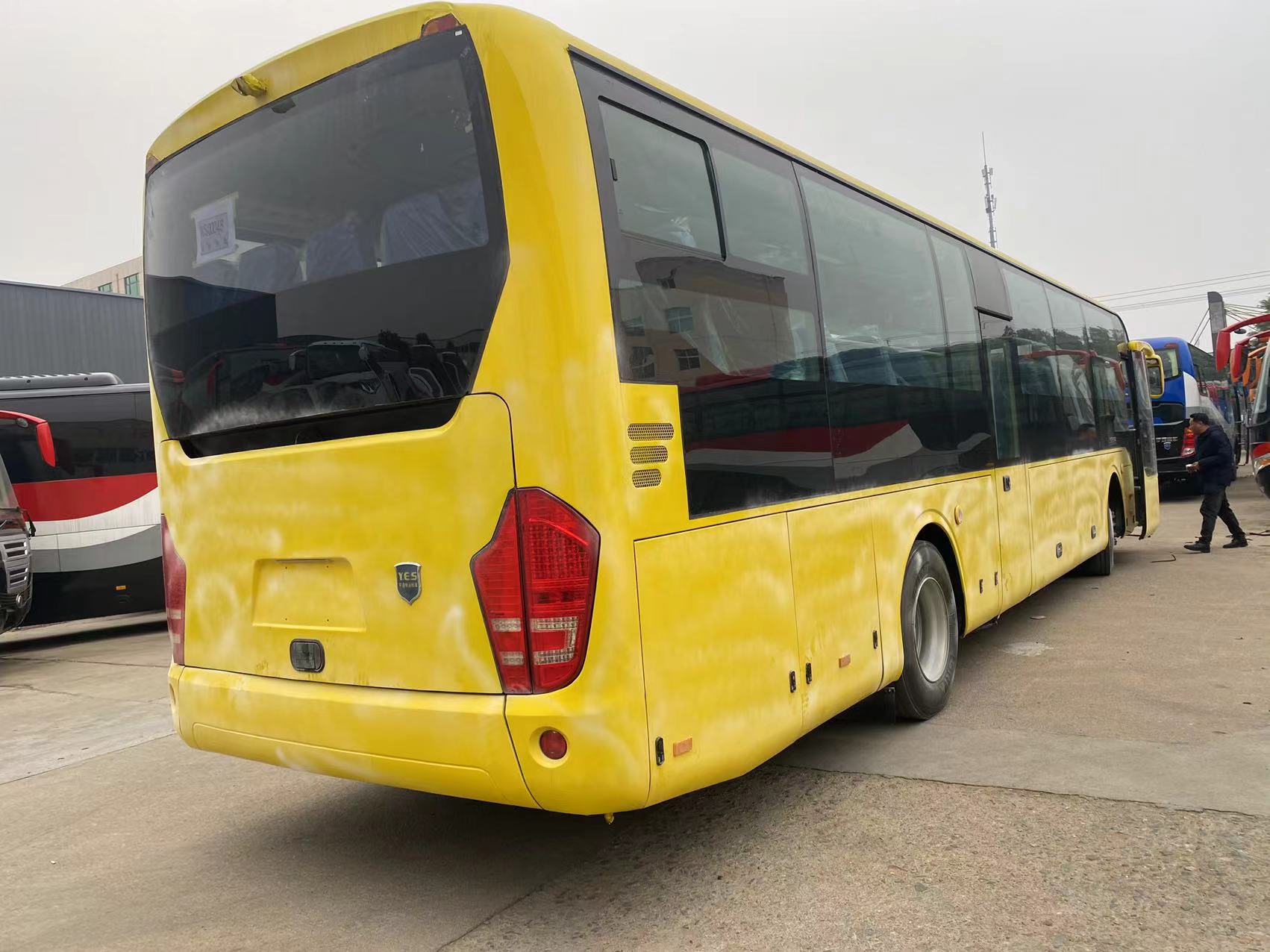 Tourist Luxury Bus 70 Seater Diesel Coach Bus for Customer's Requirement
