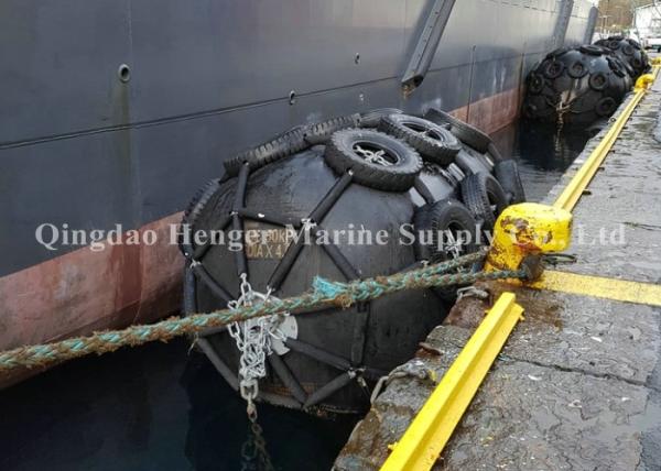 Pneumatic Rope Type Marine Dock Rubber Bumpers Fenders On The Shipboard For
