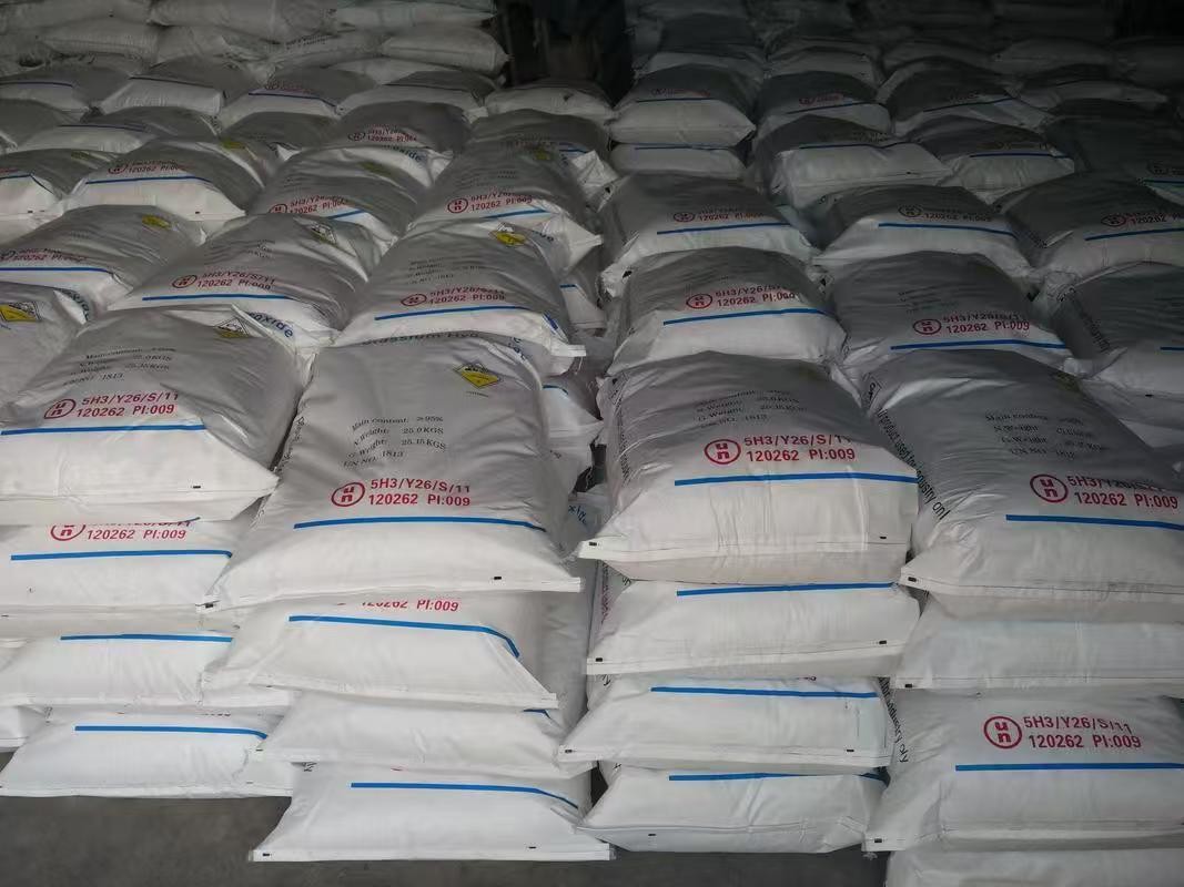 Inorganic Raw Materials Potassium Hydroxide CAS 1310-58-3 for Various Applications with Strong Alkalinity