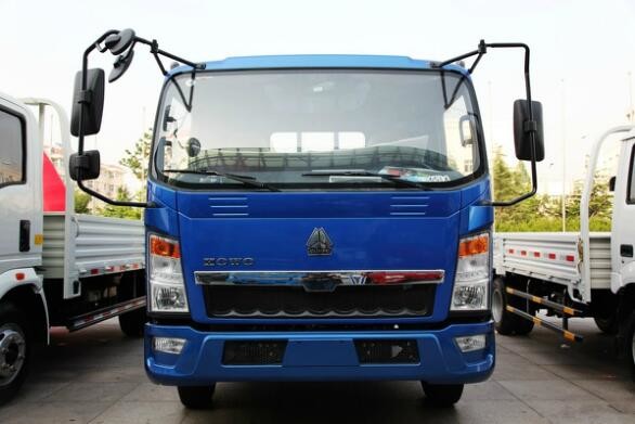 Sinotruk Euro III 3 Tons Light Duty Commercial Trucks Manual Transmission ZZ1047C3414C1 Light Duty Cargo Truck