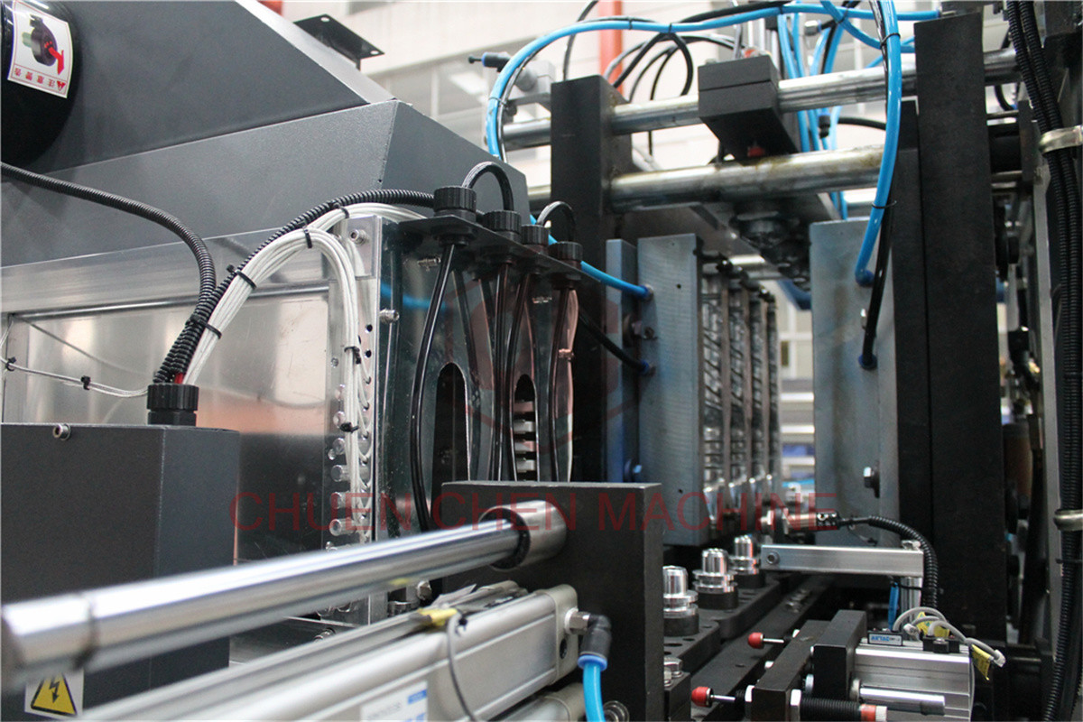Soft Drink PET Bottle Blow Molding Machine Bottled Water Manufacturing Equipment