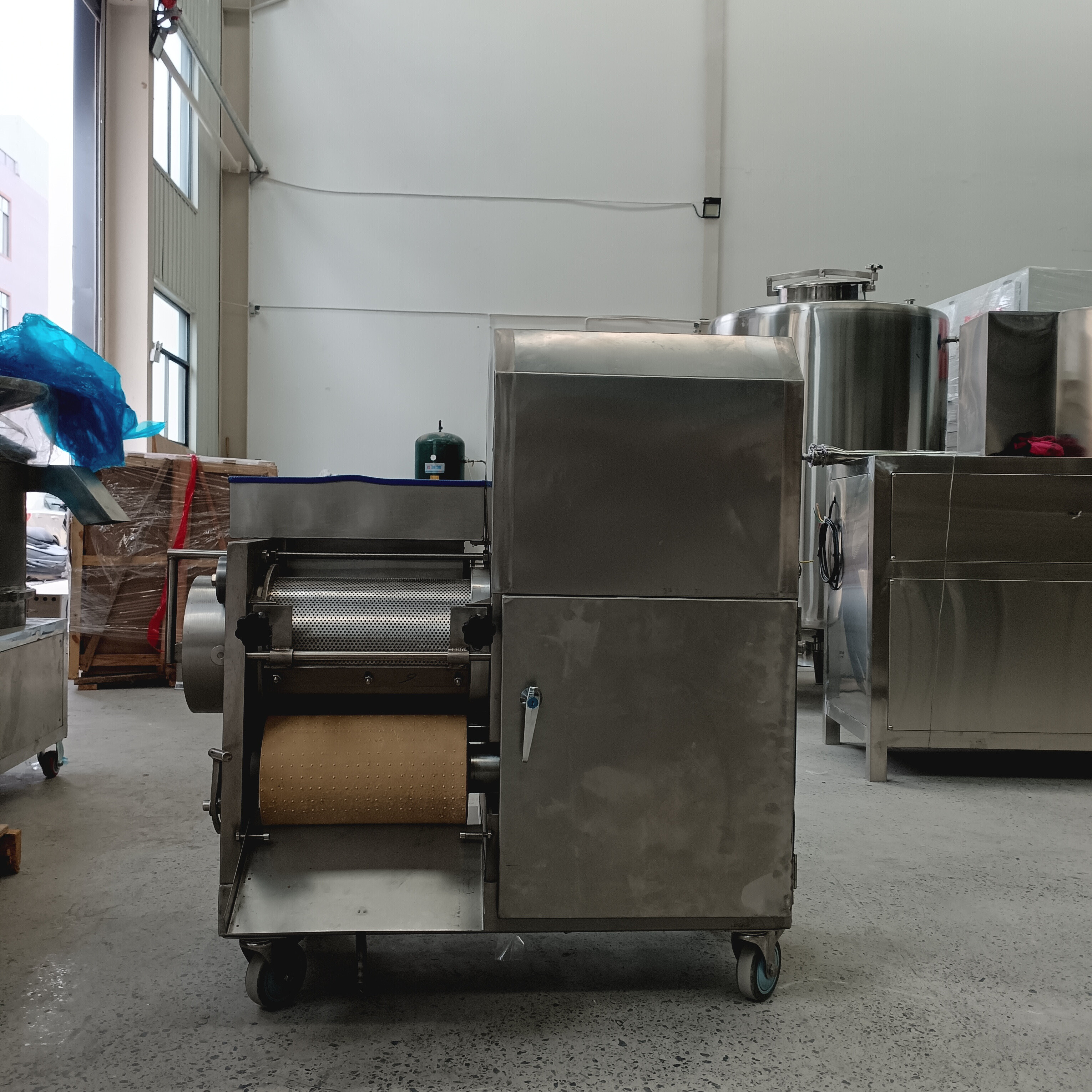 Safe And Efficient Precise Control Of Intelligent Sensor Commercial Fish Boning Machine