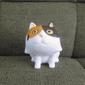 Quality Cartoon mini cat vinyl piggy bank, coin box toy for saving coines or decoration. wholesale